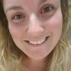 Meet your Posher, Desiree