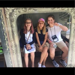 Meet your Posher, Stella