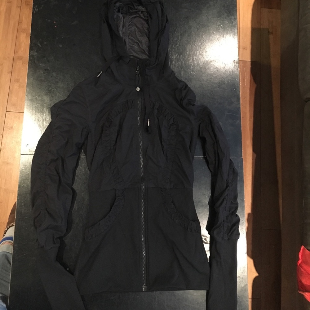 Lululemon black reversible grey jacket
