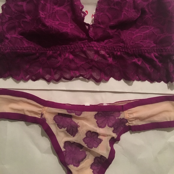SOLD❌Victoria's Secret pink set - Picture 2 of 4