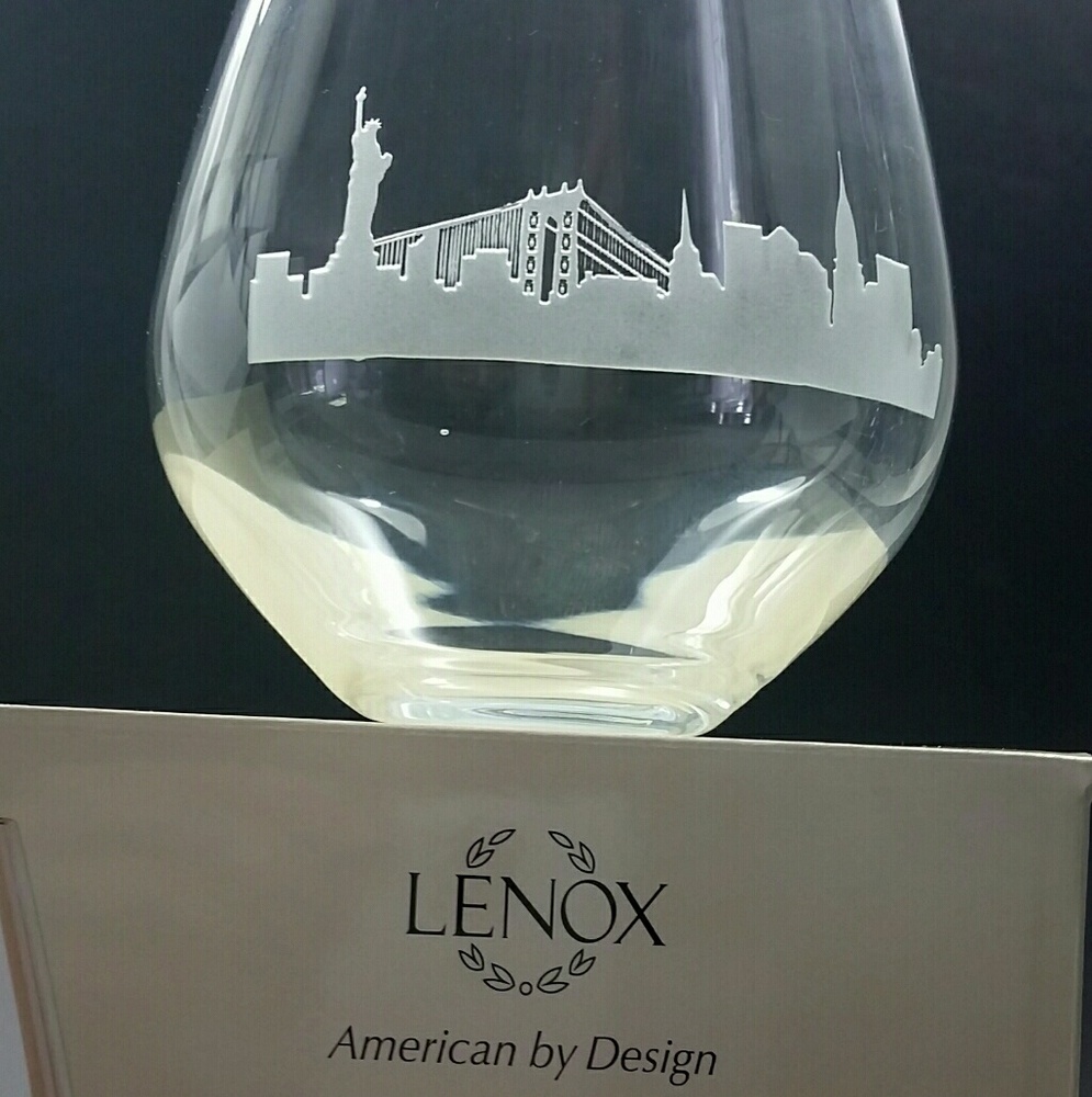 New York skyline 4 red wine tumblers Lenox