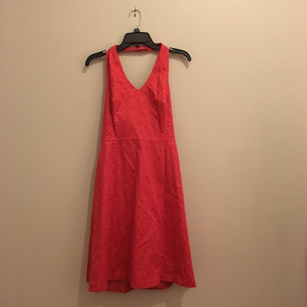 🐞SOLD🐞 Ann Taylor Coral Embroidered Halter