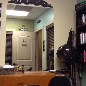 Meet your Posher, Crystal