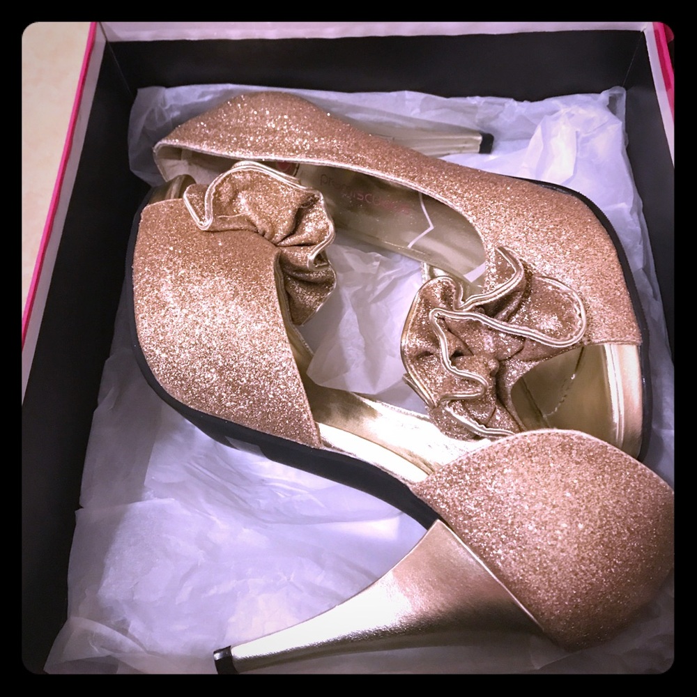 GLITTER GOLD PROMISCUOUS HEELS SIZE:7.5 USED