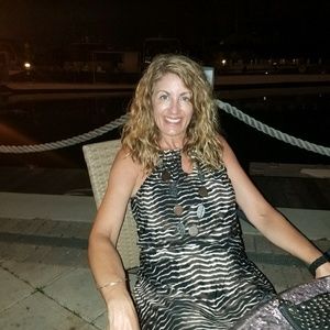 Meet your Posher, Deborah