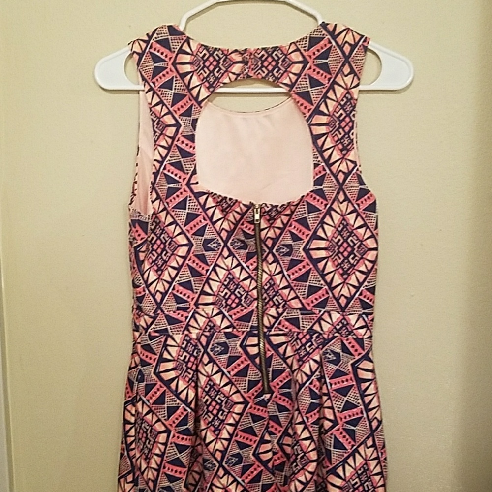 NWOT DRESS - Picture 3 of 3