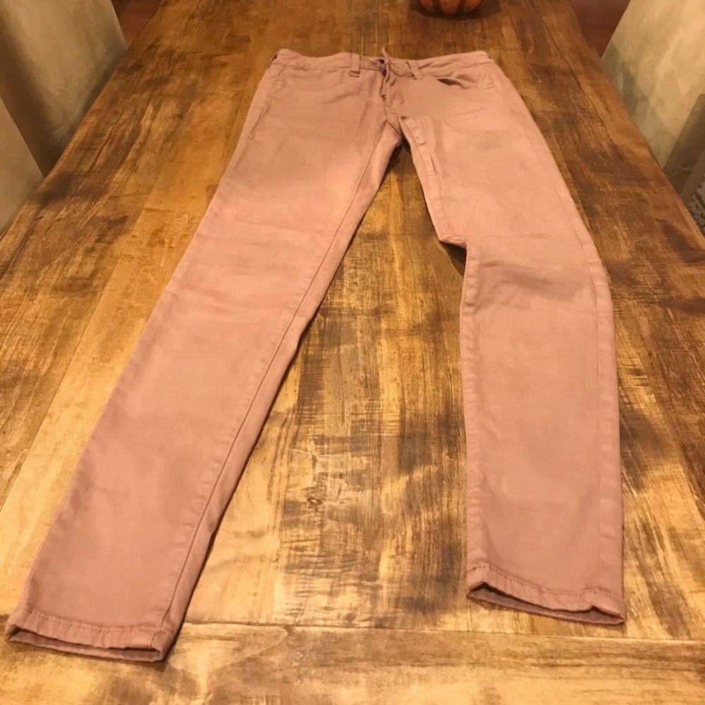 American Eagle rose color jeans