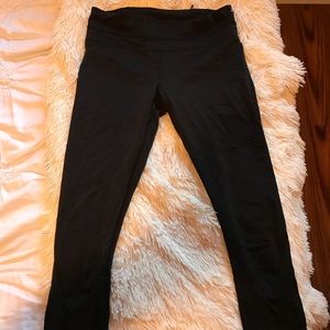 Black lululemon leggings