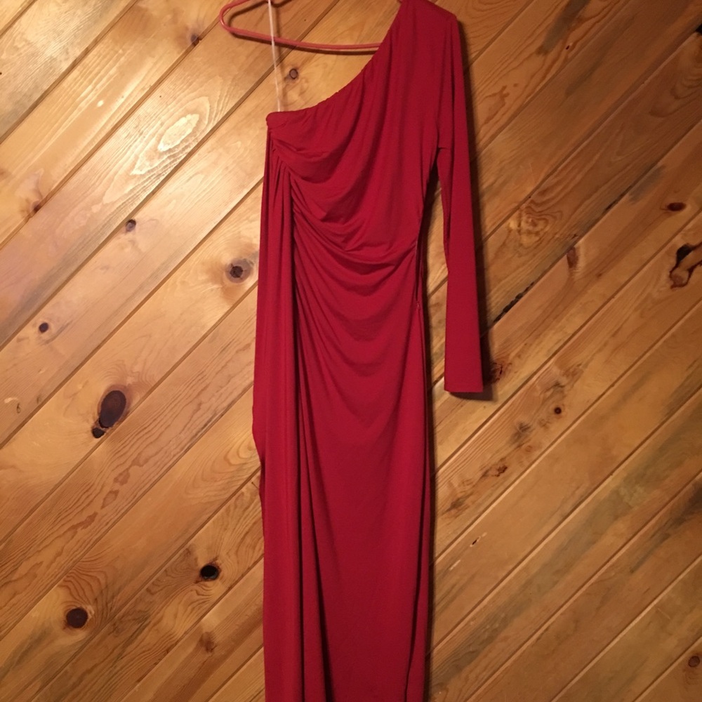 Venus red dress
