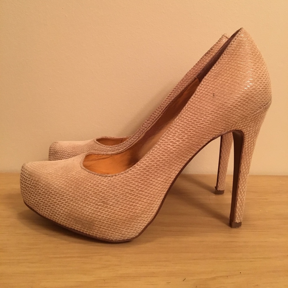 BCBGeneration Parade Platform Nude Pump