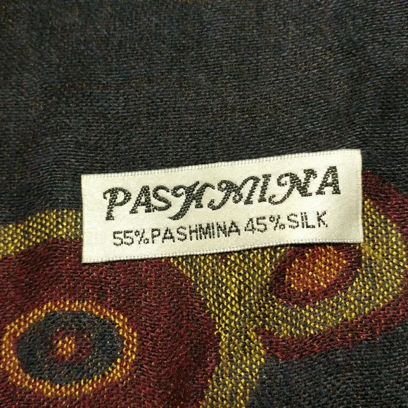 Scarf/wrap - Picture 2 of 5