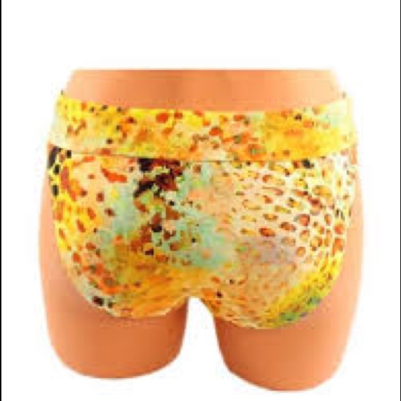 Pily Q animal print bikini with gold accents - Picture 6 of 6