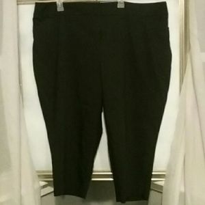 Plus Size Black cropped pants