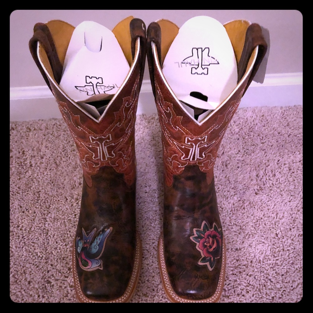 **SOLD**NWT Tin Haul cowgirl boots***SOLD****