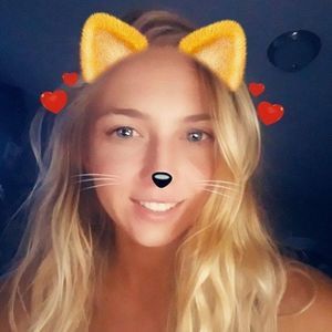 Meet your Posher, Ana