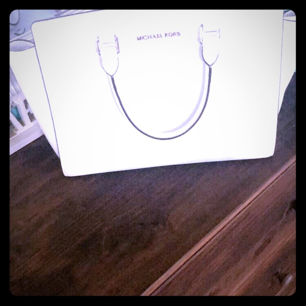 Micheal Kors White Patent Leather Satchel