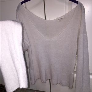 White crop oversized sweater