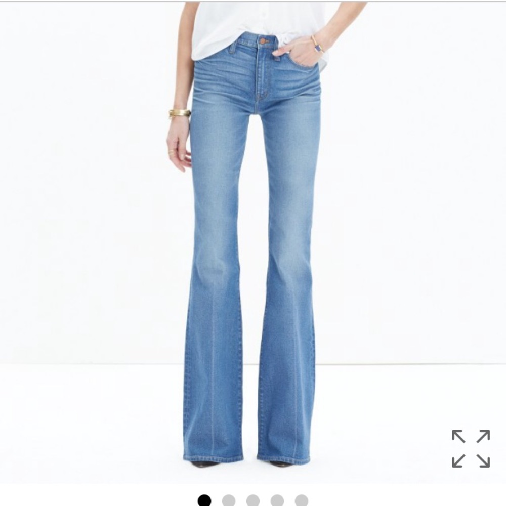 BRAND NEW - flare jeans