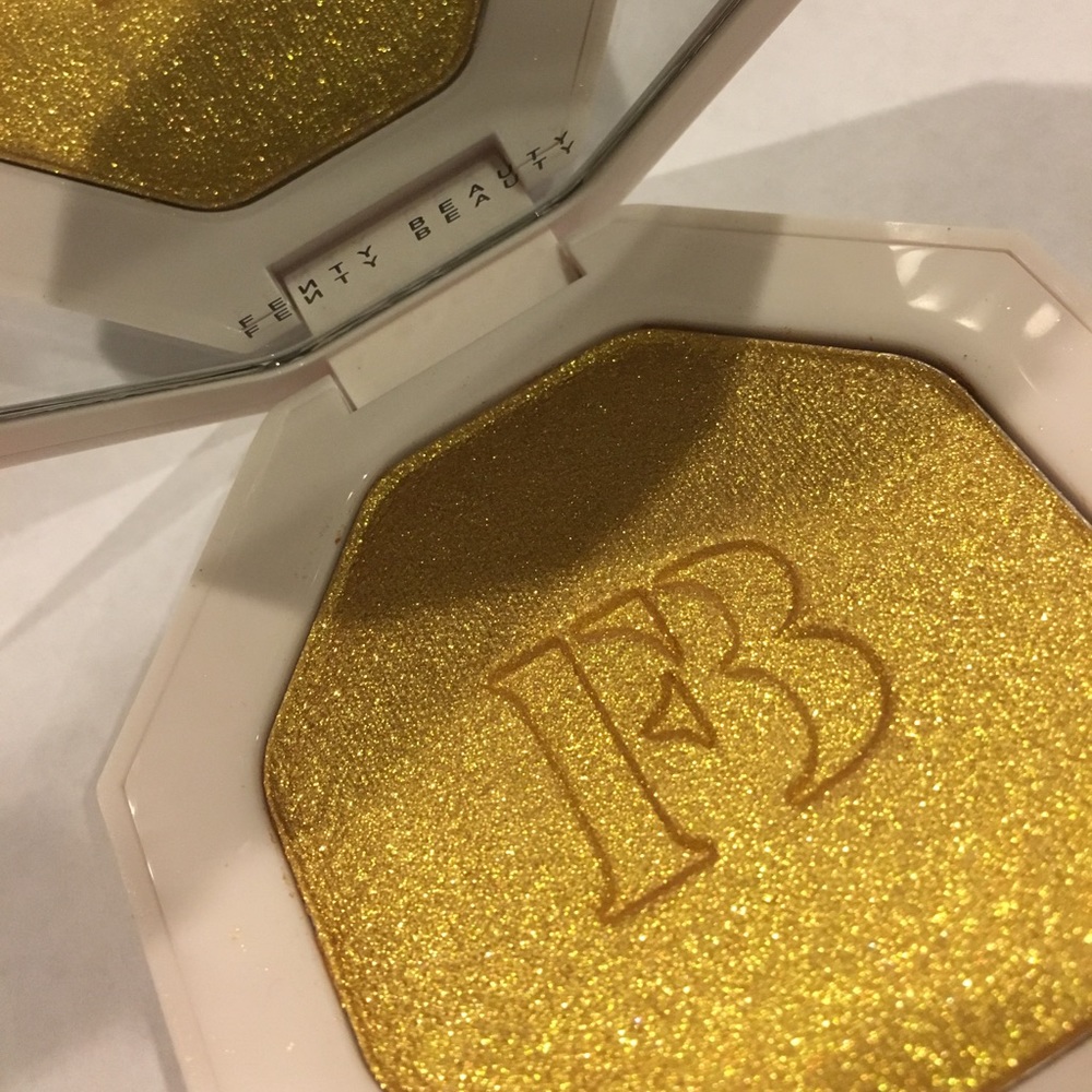 Fenty Beauty Killawatt Highlighter - Trophy Wife