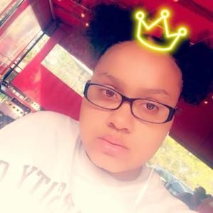 Meet your Posher, Alissa