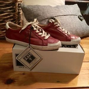 NWT Frye Dylan Low Lace Sneakers 8