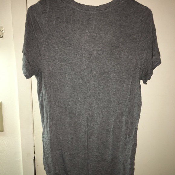 lightweight graphic tee - Picture 3 of 3