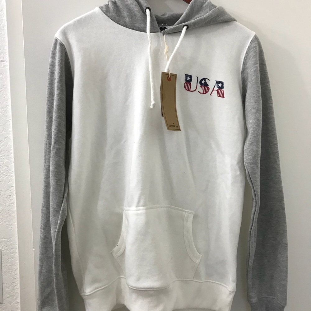 USA SWEATSHIRT NWT