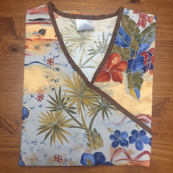 2/$15 ๐๐Scrubs๐๐ - Picture 2 of 6