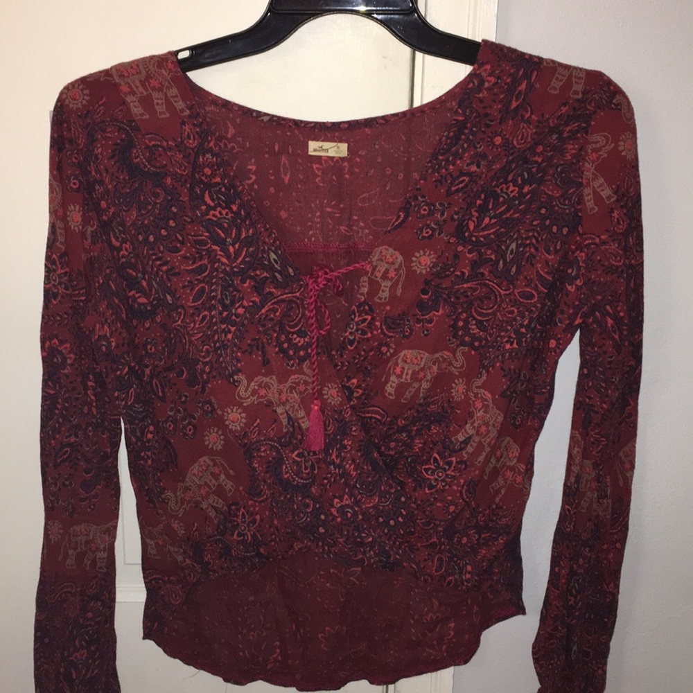 Hollister top