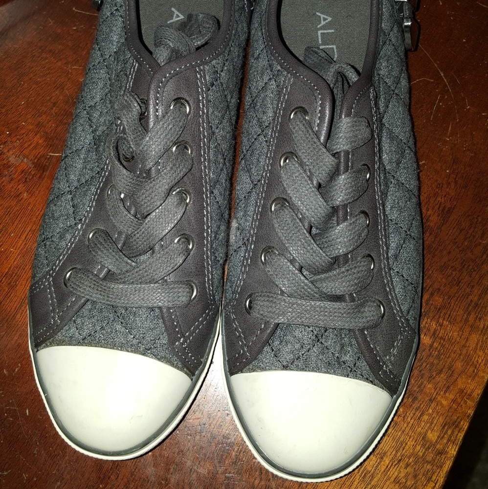 Also sneaker