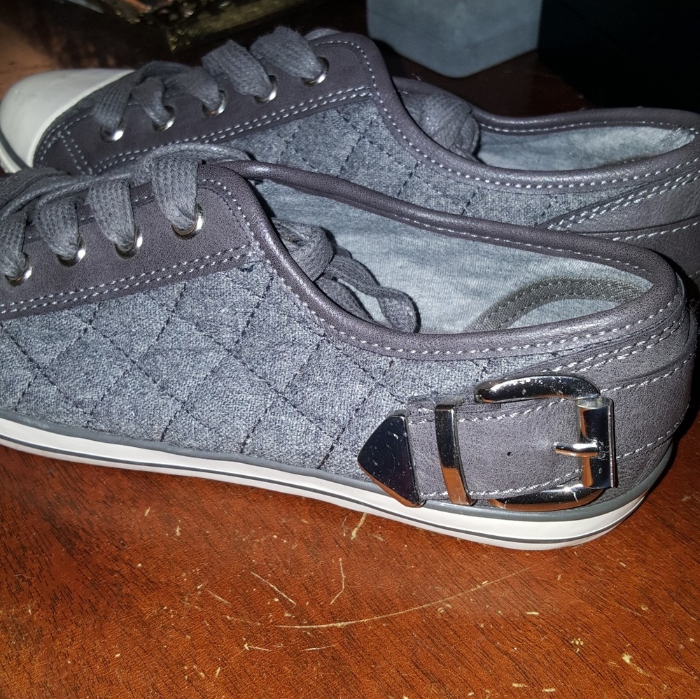 Also sneaker - Picture 2 of 2