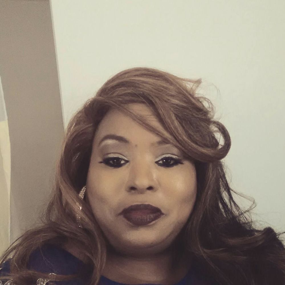 Meet your Posher, Angellaqte