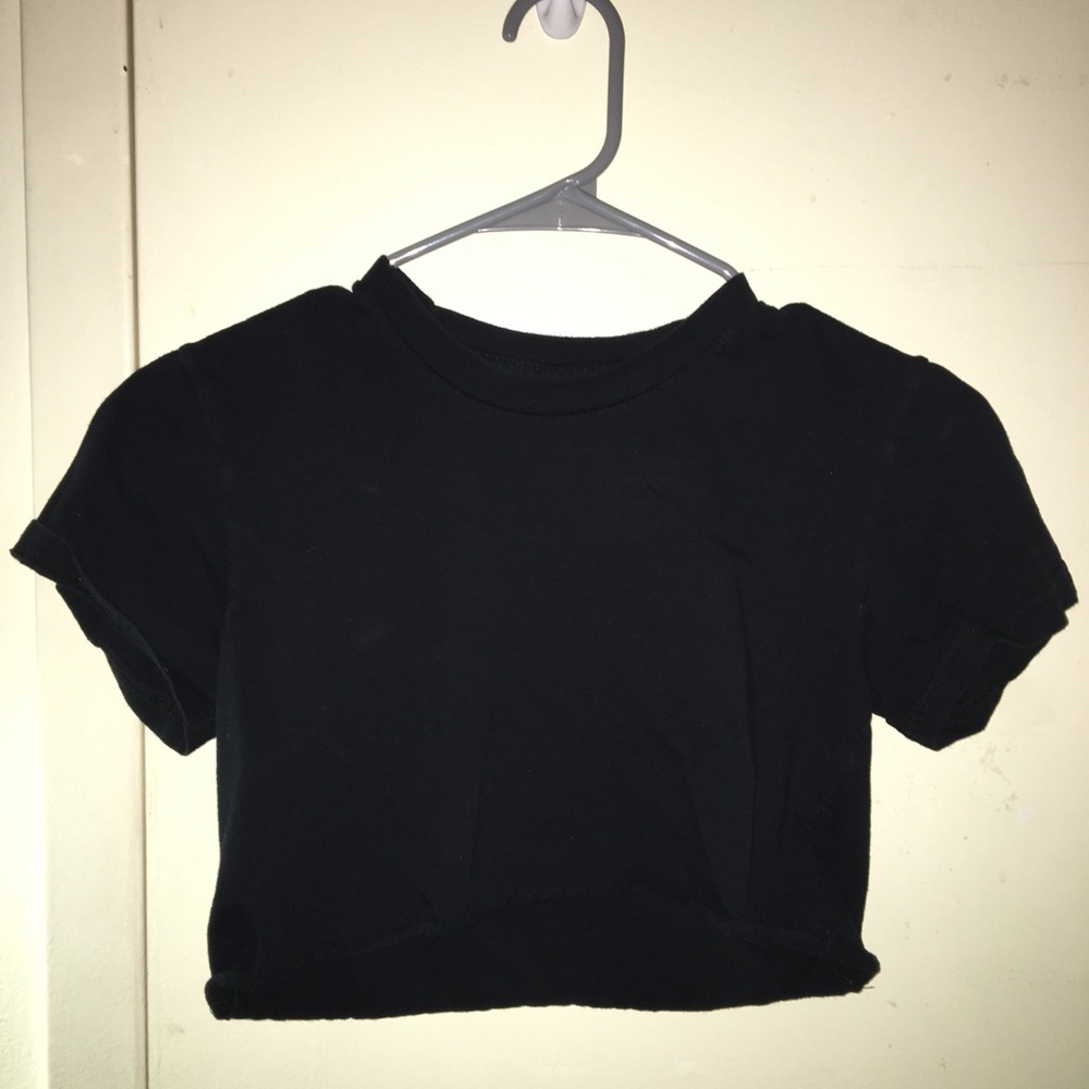 black crop top