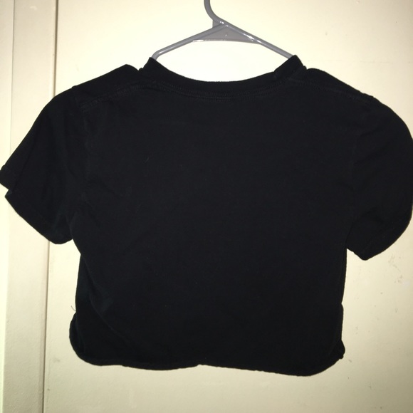 black crop top - Picture 2 of 2