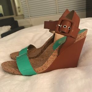 BCBG wedges size 10👡