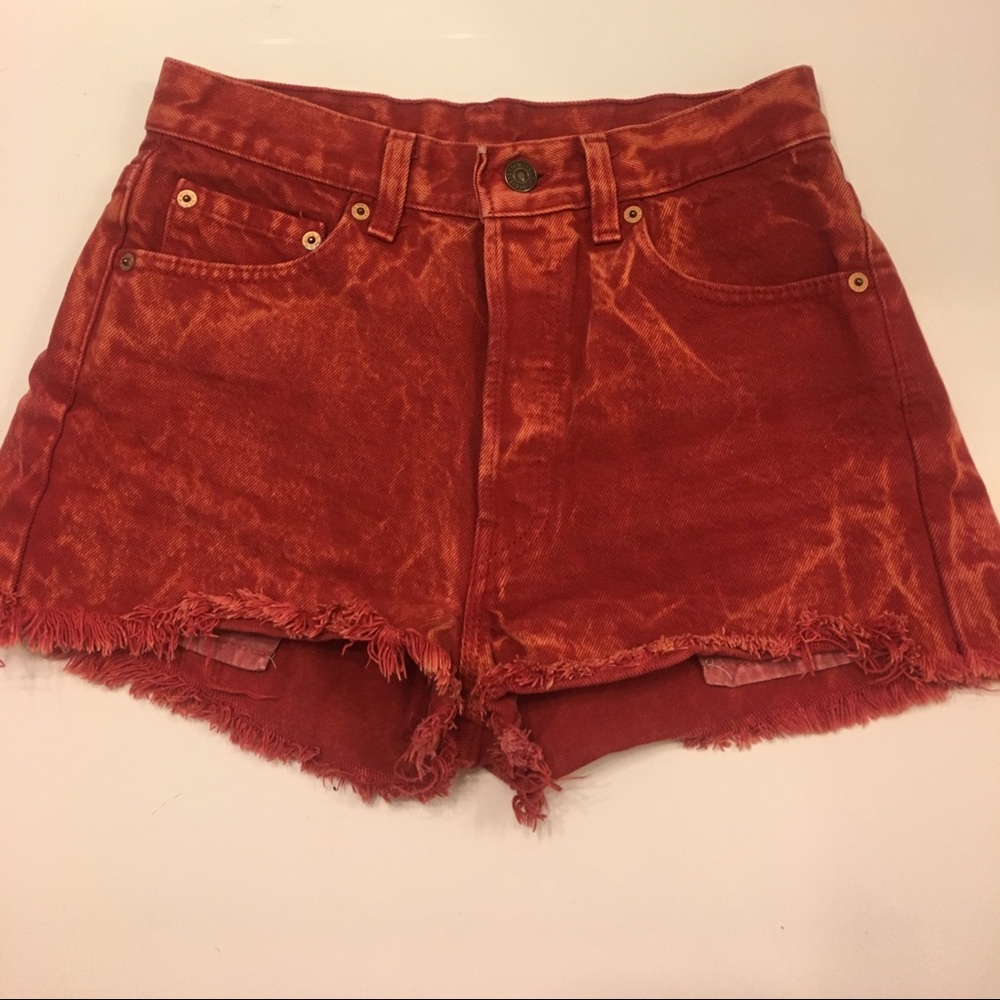levi’s red jean shorts