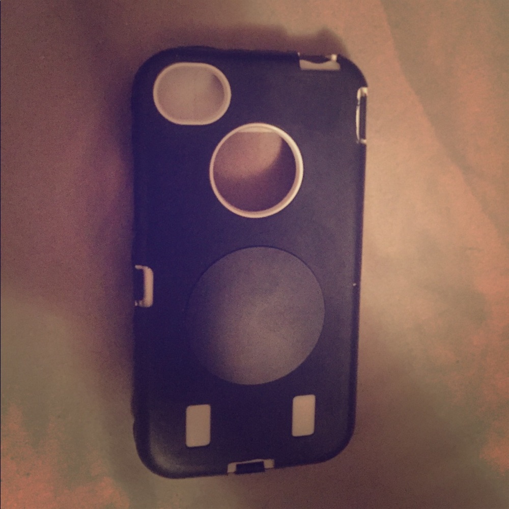 Shockproof case for iPhone 4-4s rubber and plastic