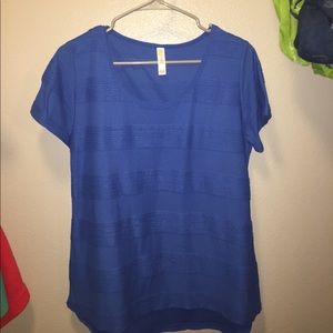 Lularoe blue classic Tee