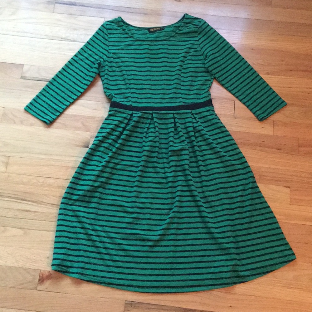 Women’s dress