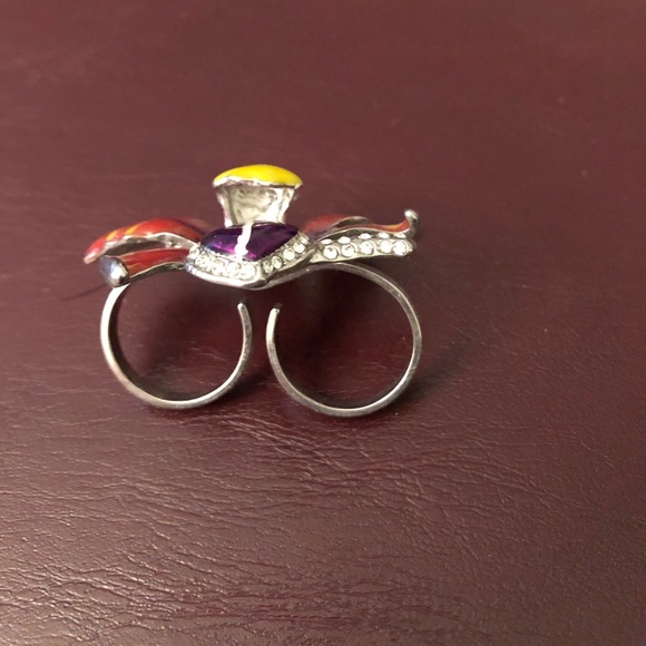 BCBG double ring with flower - Picture 3 of 3