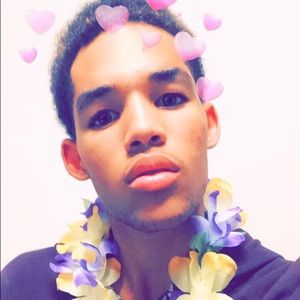 Meet your Posher, Akeem