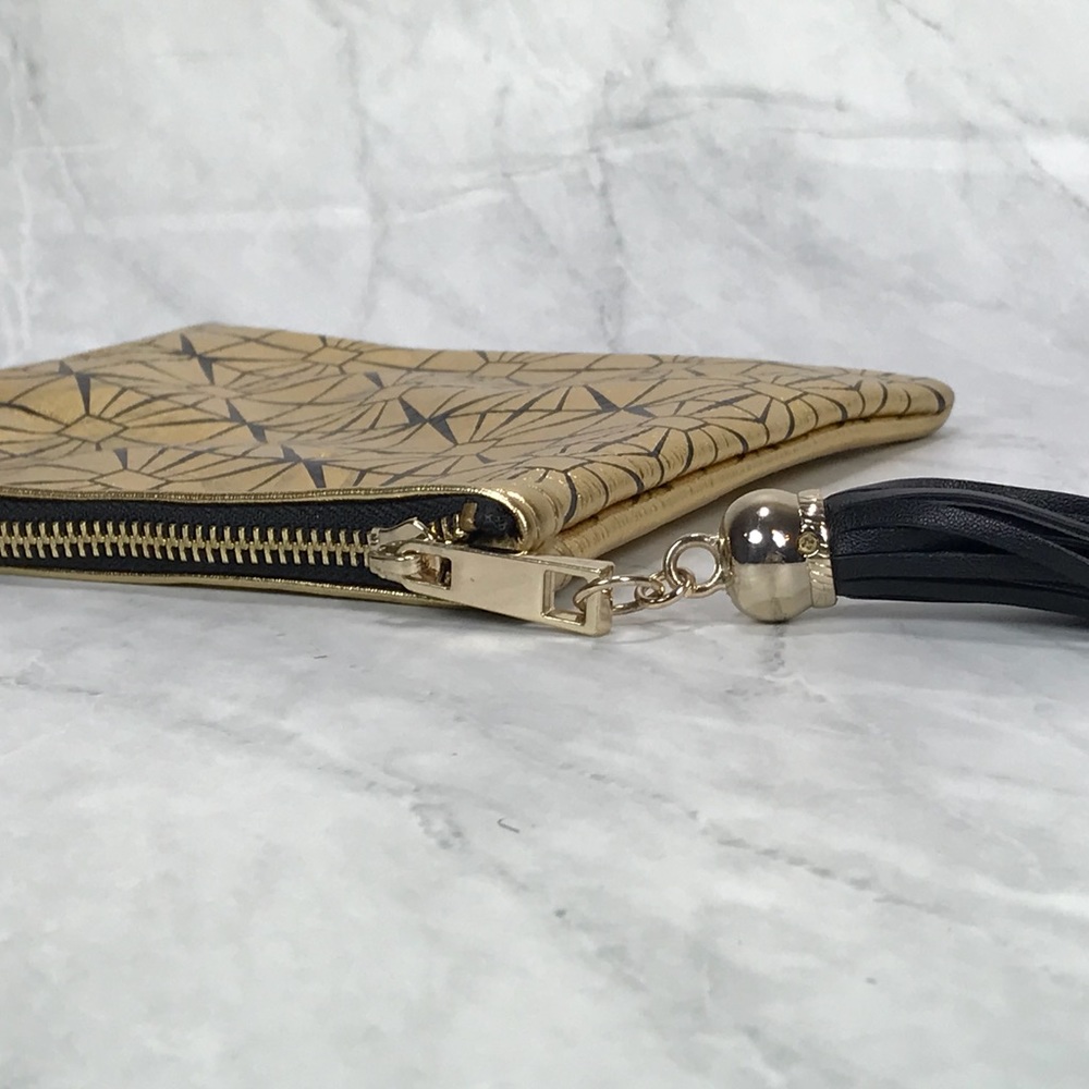 ❌SOLD❌ Bebe Gold And Black Tassle Pouch - Picture 3 of 6