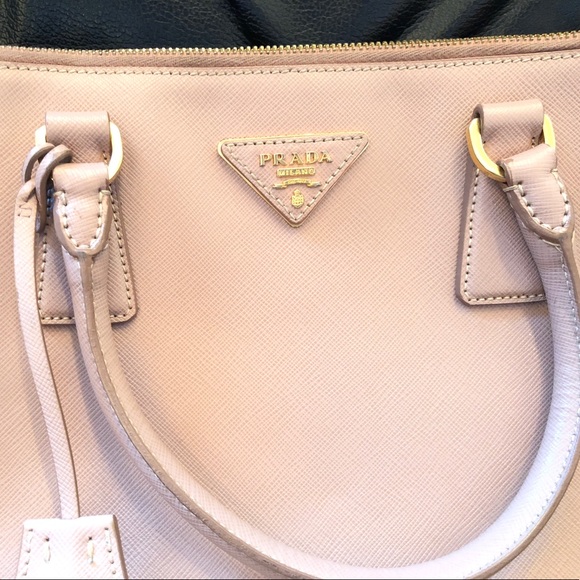 Prada tote with long shoulder chain - Picture 2 of 6