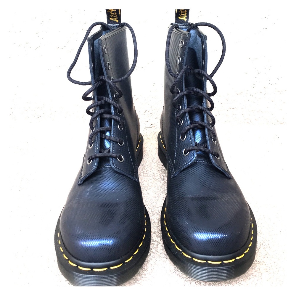 Women’s Dr. Martens 1460 Tracer Boots