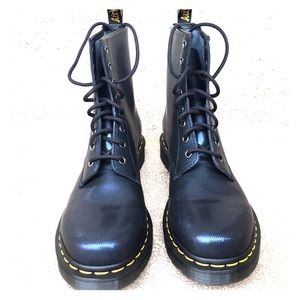 Women’s Dr. Martens 1460 Tracer Boots