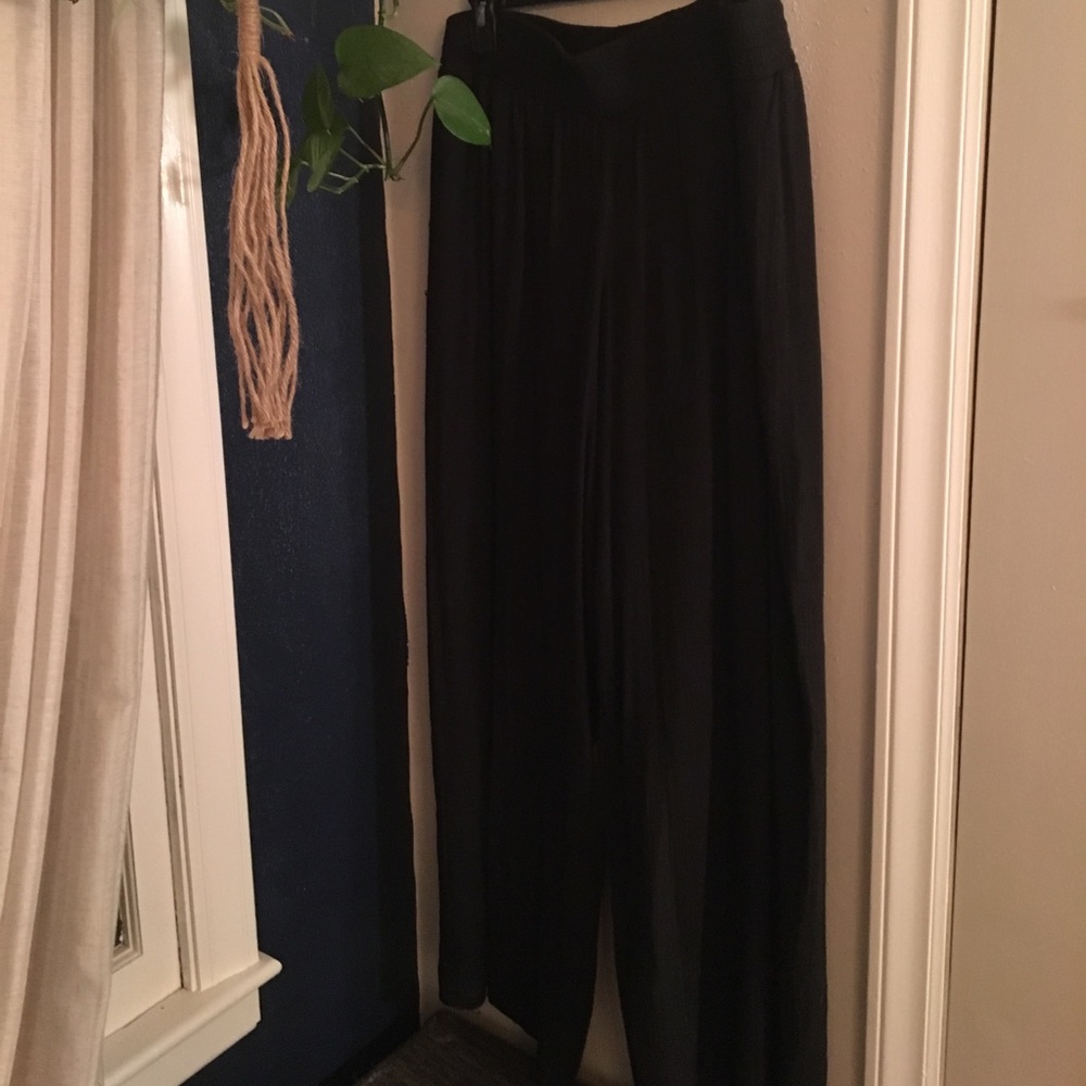 Light weight black pants with elastic waistband