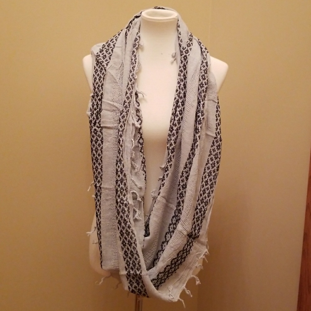 New Infinity Gray Scarf with Fringe