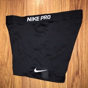 Black NIKE PRO’S