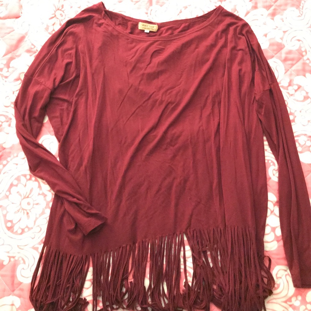 Small piko fringe top
