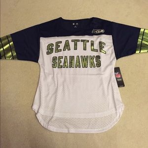 Seahawk jersey type shirt 3/4 sleeves